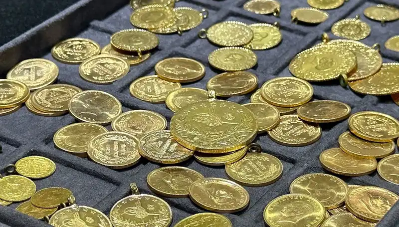 Cumartesi Altın Fiyatları: Yükseliş Mi Düşüş Mü Bekleniyor?