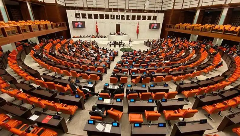 Emekli İkramiyesi 4 Bin TL'ye Yükseliyor: TBMM'de İlk Adımlar Atıldı