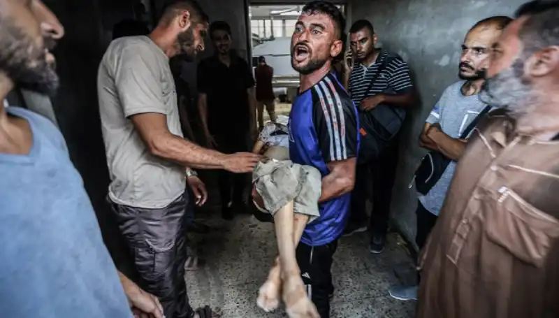 İsrail'in Gazze'deki Son Saldırısı: Bir Günde 90 Filistinli Hayatını Kaybetti