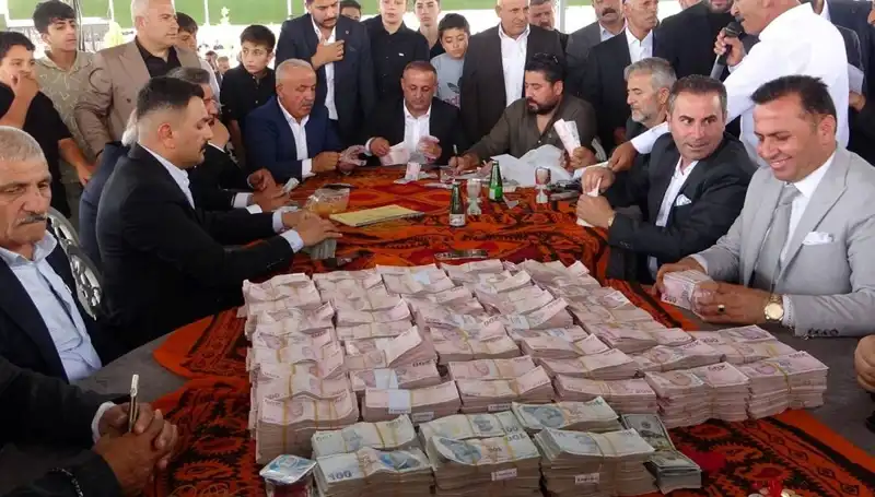 Aşiret Düğününde Takı Töreni İle Rekor Kırıldı: 1,5 Kilo Altın ve 7,5 Milyon TL