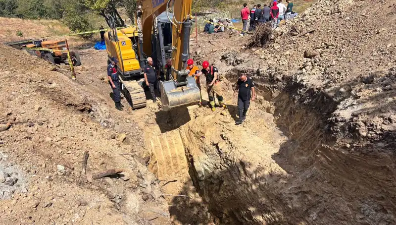 Manisa'da Havuz Kazısında Toprak Kayması: İki Can Kaybı