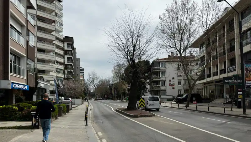 Kadıköy'de Sürekli Kaza Olan Tehlikeli Cadde: Nedenleri ve Çözüm Önerileri